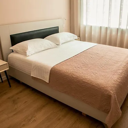 Отель Oda Aparthotel Shkoder 3*